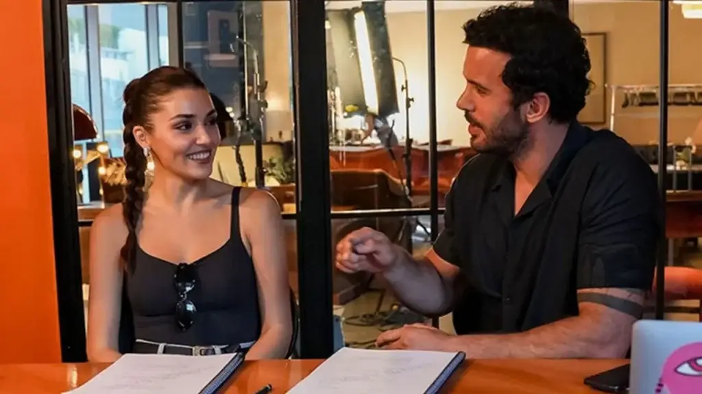 Barış Arduç ve Hande Erçel Disney Plus’ta Yeniden Buluşuyor!