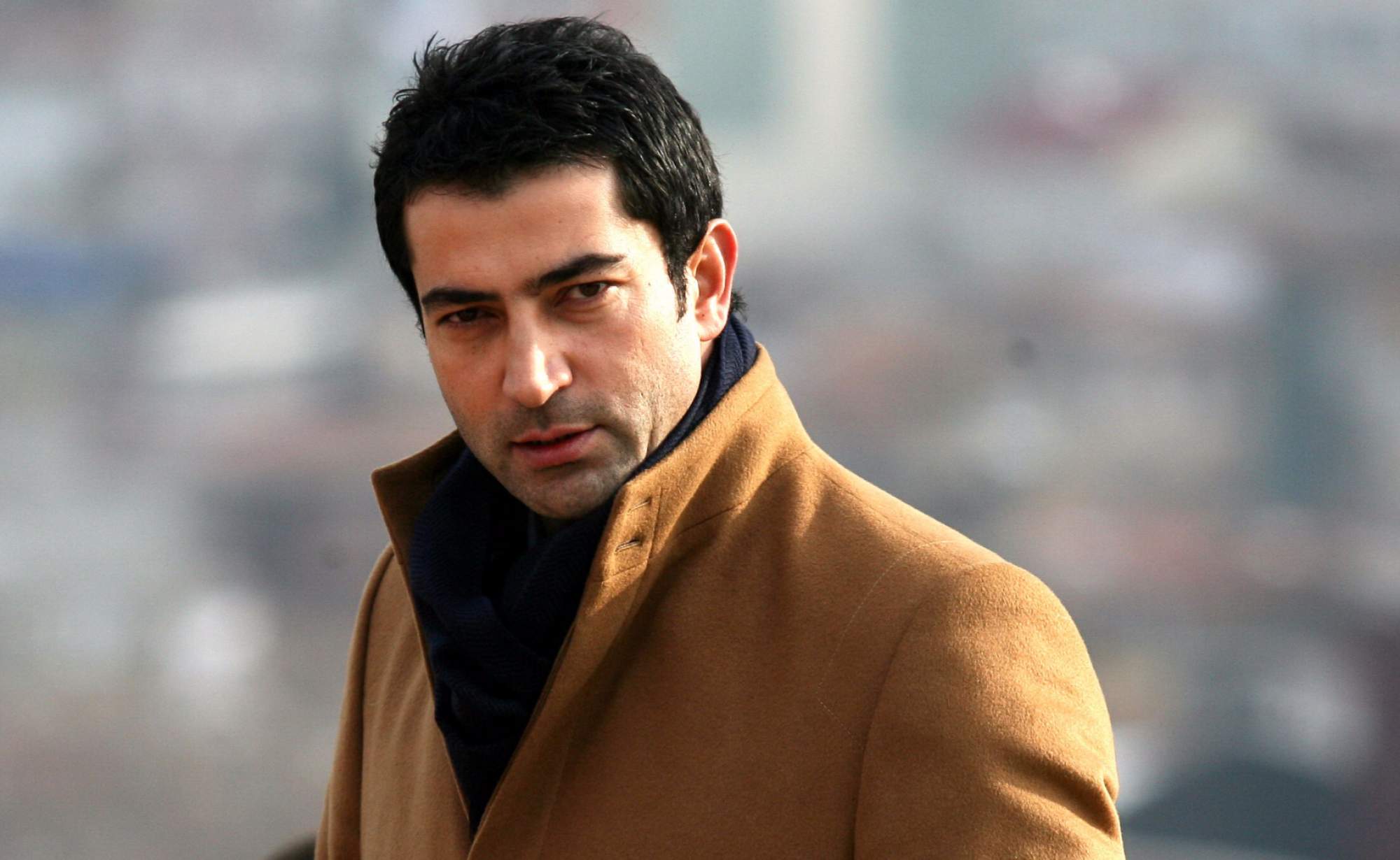 Kenan İmirzalıoğlu, Ezel’de En Çok Etkilendiği Sahneyi Açıkladı