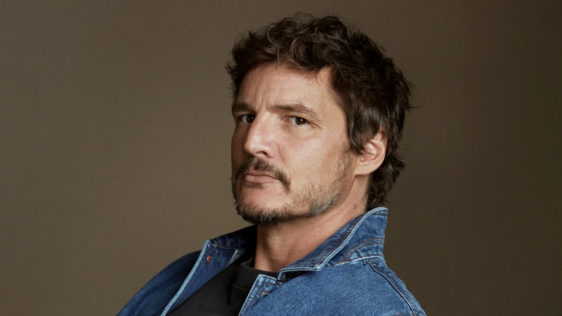 Yıldızı Geç Parlayan Pedro Pascal, 1 Milyar Dolar Barajını Zorluyor