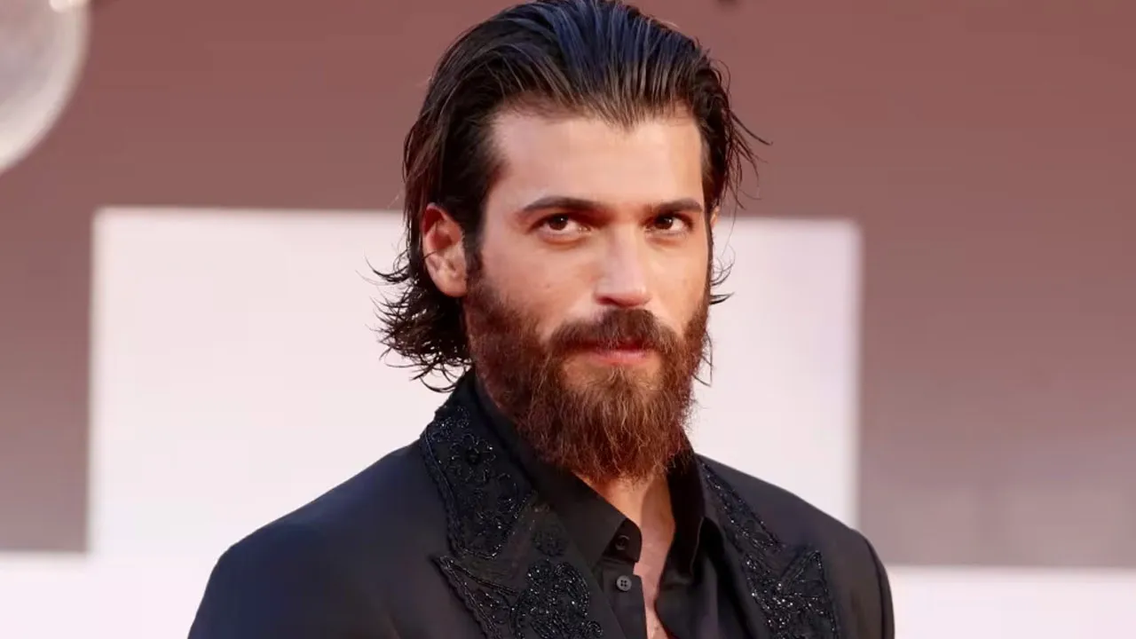 Can Yaman, İspanya’da Uluslararası En İyi Erkek Oyuncu Ödülü’nü Kazandı!