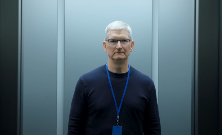 Apple CEO’su Tim Cook, Severance Reklam Filminde Rol Aldı