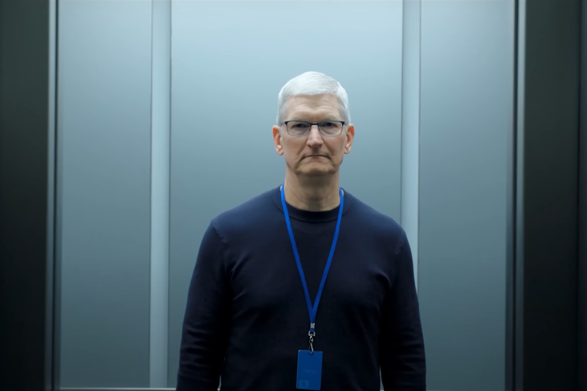 Apple CEO’su Tim Cook, Severance Reklam Filminde Rol Aldı