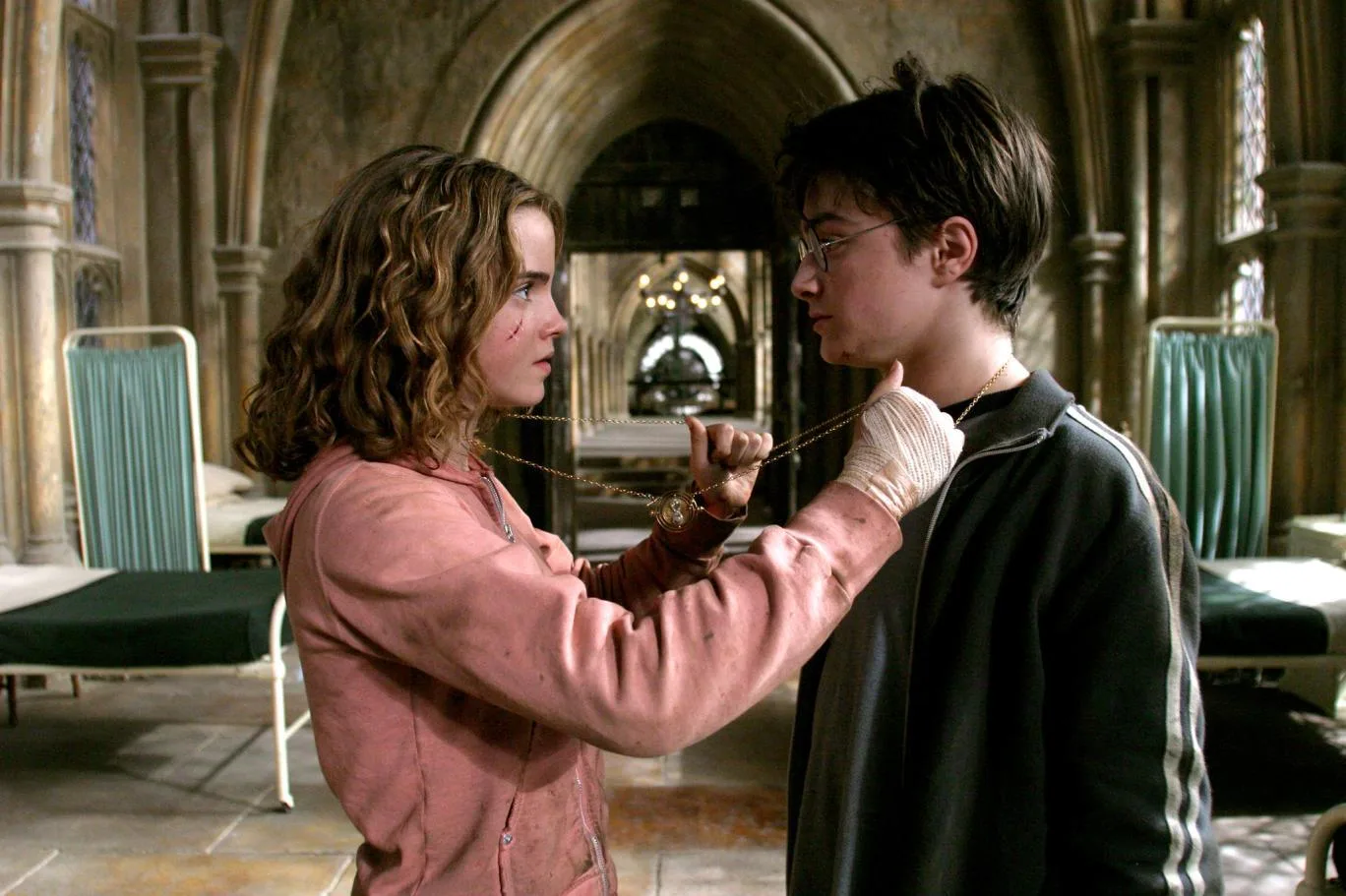 Emma Watson’dan J.K. Rowling’e Zeytin Dalı: “Kesinlikle Diyalog İsterim”